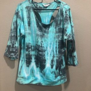 Cute women’s Athleisure top